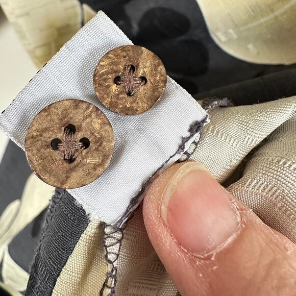 Tommy Bahama Washable Silk Hawaiian Shirt Tropical Leaves Button Front Men's XL - Picture 8 of 9